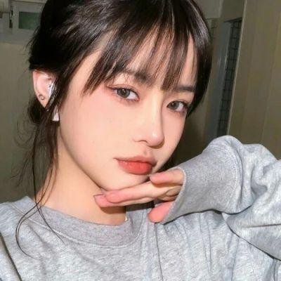 奇怪的她